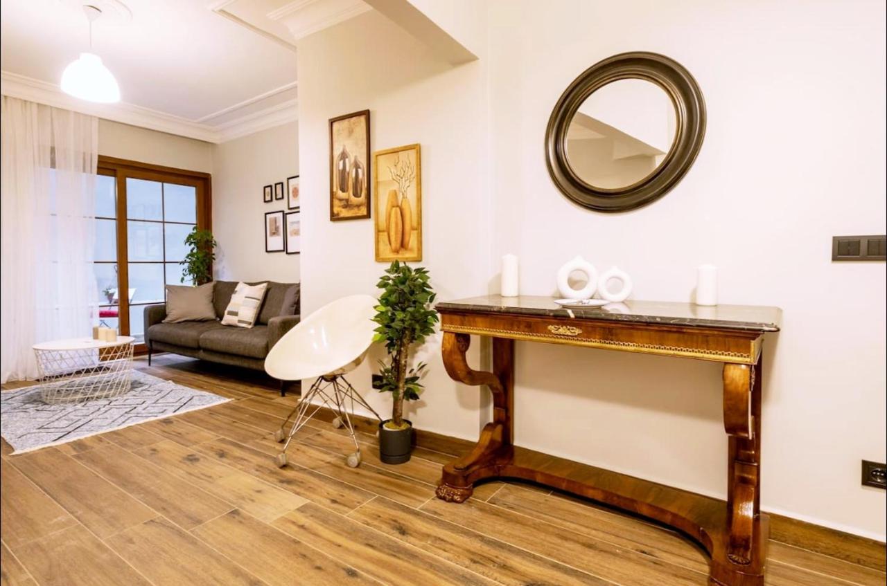 Appartement Spacious And Comfy 2Br In The Heart Of Cihangir à Istambul Extérieur photo