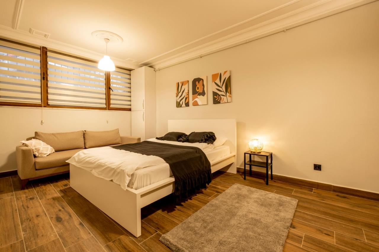 Appartement Spacious And Comfy 2Br In The Heart Of Cihangir à Istambul Extérieur photo