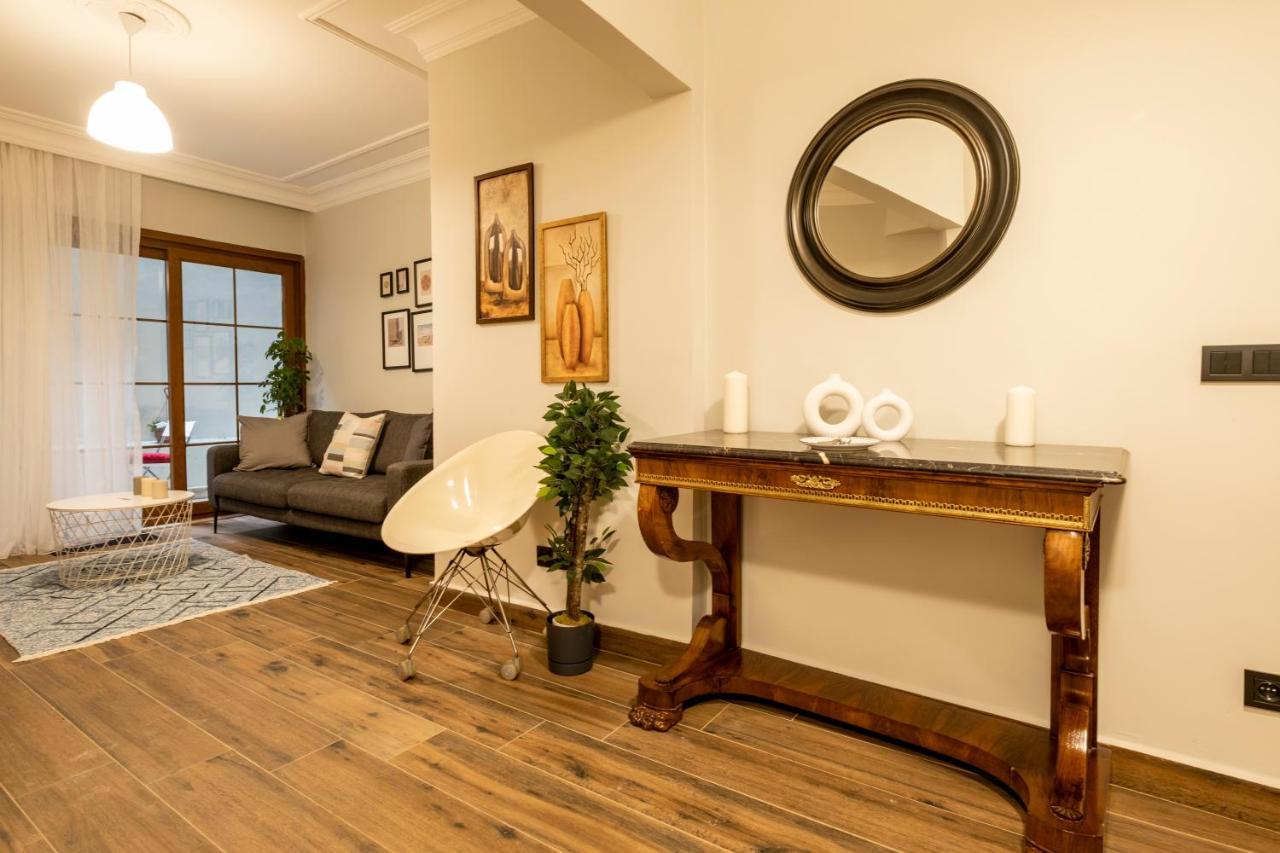 Appartement Spacious And Comfy 2Br In The Heart Of Cihangir à Istambul Extérieur photo